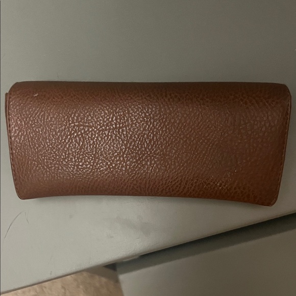Ray-Ban Brown Pebbled Sunglass Case with Logo - Picture 3 of 4